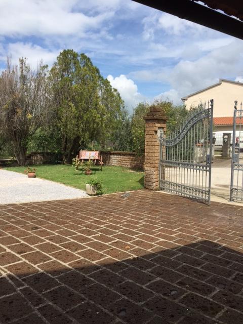 Tenuta La Lupa Castellina Marittima Exterior photo